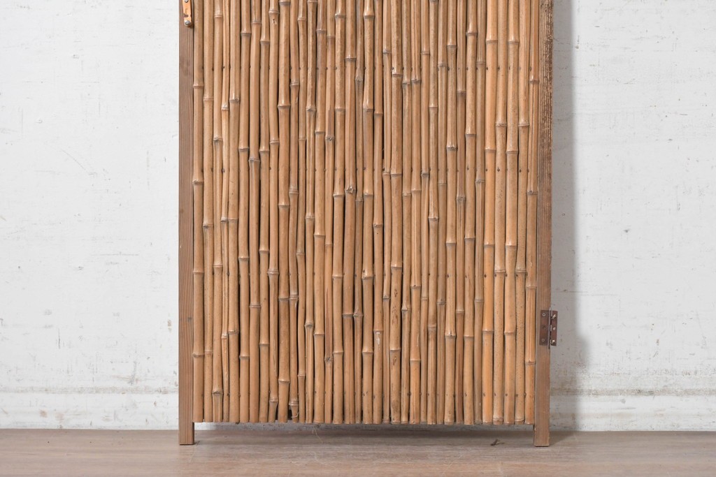 ヴィンテージ建具　昭和中期　幅狭(約67cm)　細竹の自然な表情が味わい深い竹戸1枚　(R-091389)