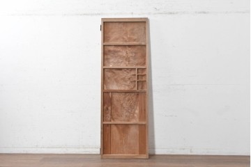 ヴィンテージ建具　昭和中期　杉材　 迫力ある上杢の表情を存分に楽しめる一枚板の扉1枚　(R-091390)