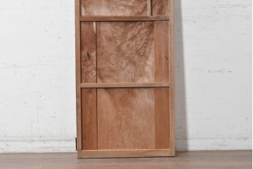 ヴィンテージ建具　昭和中期　杉材　 迫力ある上杢の表情を存分に楽しめる一枚板の扉1枚　(R-091390)