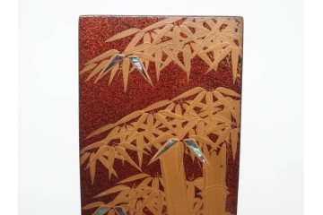 明治から大正期　時代物漆器　鶴・松竹梅蒔絵　螺鈿のきらめきが美しい総梨地の御短冊箱　外箱付き　(R-091408)