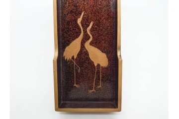 明治から大正期　時代物漆器　鶴・松竹梅蒔絵　螺鈿のきらめきが美しい総梨地の御短冊箱　外箱付き　(R-091408)