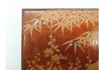 明治から大正期　時代物漆器　鶴・松竹梅蒔絵　螺鈿のきらめきが美しい総梨地の御色紙箱　外箱付き　(R-091409)