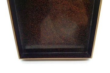 明治から大正期　時代物漆器　鶴・松竹梅蒔絵　螺鈿のきらめきが美しい総梨地の御色紙箱　外箱付き　(R-091409)
