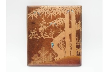 明治から大正期　時代物漆器　鶴・松竹梅蒔絵　螺鈿のきらめきが美しい総梨地の御硯箱　硯・水滴(龍雲吉田造)・外箱付き　(R-091410)