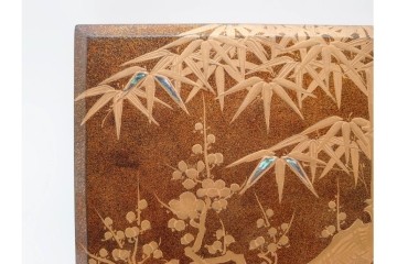 明治から大正期　時代物漆器　鶴・松竹梅蒔絵　螺鈿のきらめきが美しい総梨地の御硯箱　硯・水滴(龍雲吉田造)・外箱付き　(R-091410)