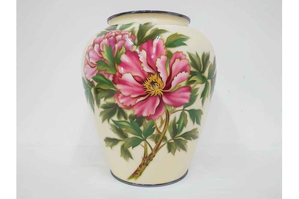 安藤七宝　高さ約37cm　牡丹が描かれた純銀縁の花瓶　(R-091427)