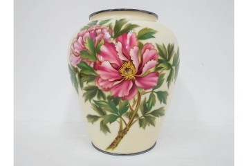 安藤七宝　高さ約37cm　牡丹が描かれた純銀縁の花瓶　(R-091427)