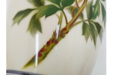 安藤七宝　高さ約37cm　牡丹が描かれた純銀縁の花瓶　(R-091427)
