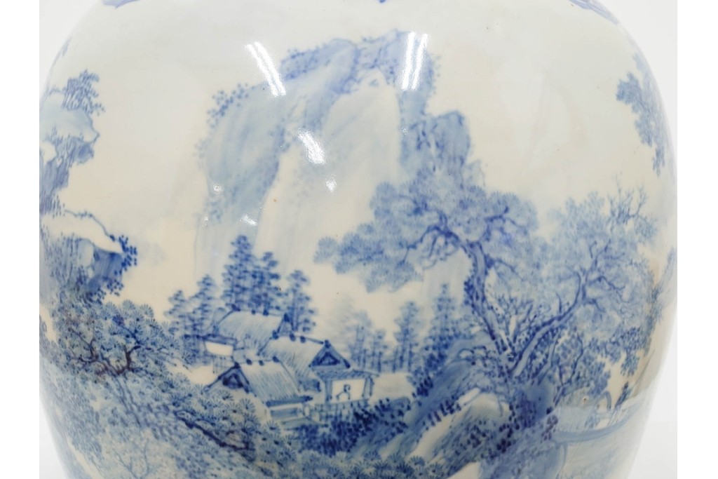 時代物　明治期　伊万里　高さ約60cm　緻密な山水図が描かれた染付の花瓶　(R-091430)