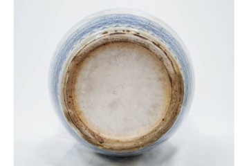 時代物　明治期　伊万里　高さ約60cm　緻密な山水図が描かれた染付の花瓶　(R-091430)