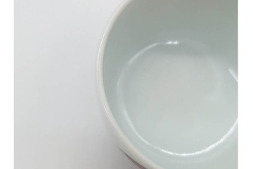 人間国宝　富本憲吉　色絵の丸紋が映えるぐい呑　共箱なし　(R-091431)