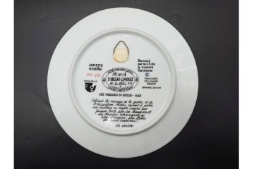 フランス　LIMOGES(リモージュ)　アンリ・ダルソー社　色鮮やかな女性の装いを描いたプレート6枚セット　(R-091441)