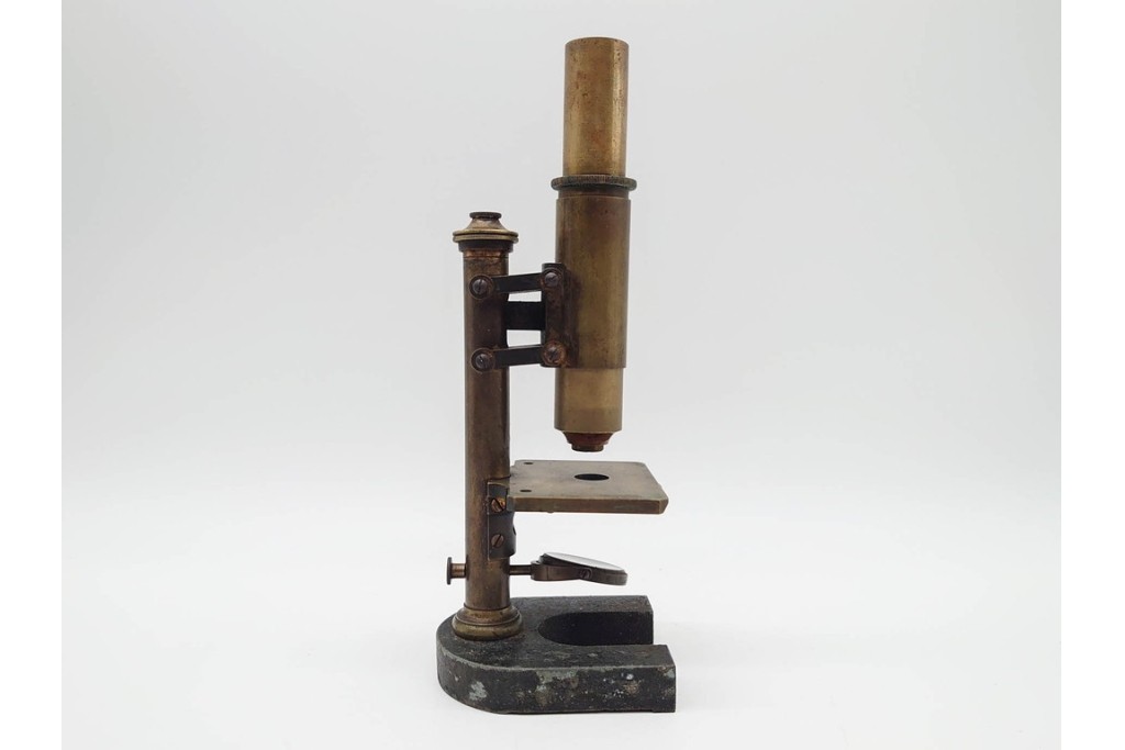 ドイツ　Ernst Leitz Wetzlar(エルンスト・ライツ)　No.9279　金色の鏡筒が印象的な顕微鏡　外箱付き　(R-091445)