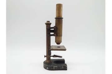 ドイツ　Ernst Leitz Wetzlar(エルンスト・ライツ)　No.9279　金色の鏡筒が印象的な顕微鏡　外箱付き　(R-091445)