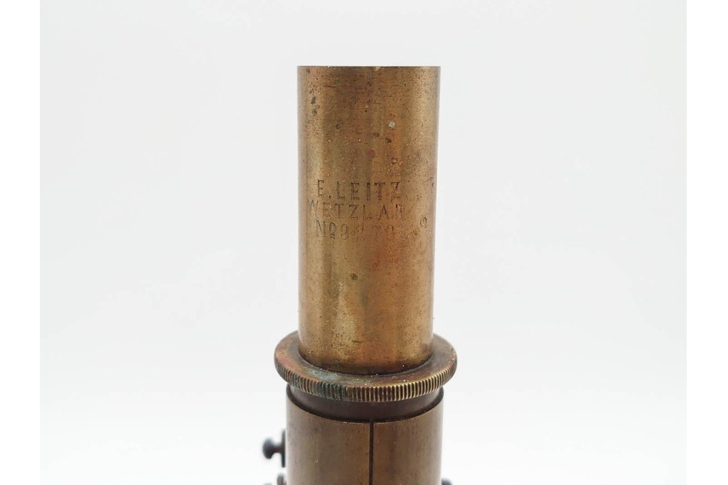 ドイツ　Ernst Leitz Wetzlar(エルンスト・ライツ)　No.9279　金色の鏡筒が印象的な顕微鏡　外箱付き　(R-091445)