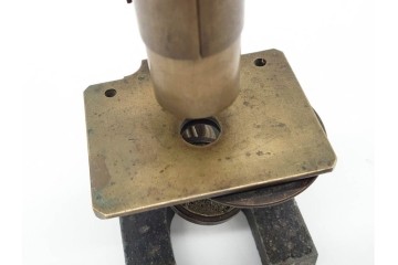 ドイツ　Ernst Leitz Wetzlar(エルンスト・ライツ)　No.9279　金色の鏡筒が印象的な顕微鏡　外箱付き　(R-091445)