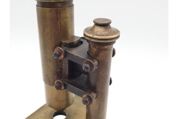 ドイツ　Ernst Leitz Wetzlar(エルンスト・ライツ)　No.9279　金色の鏡筒が印象的な顕微鏡　外箱付き　(R-091445)