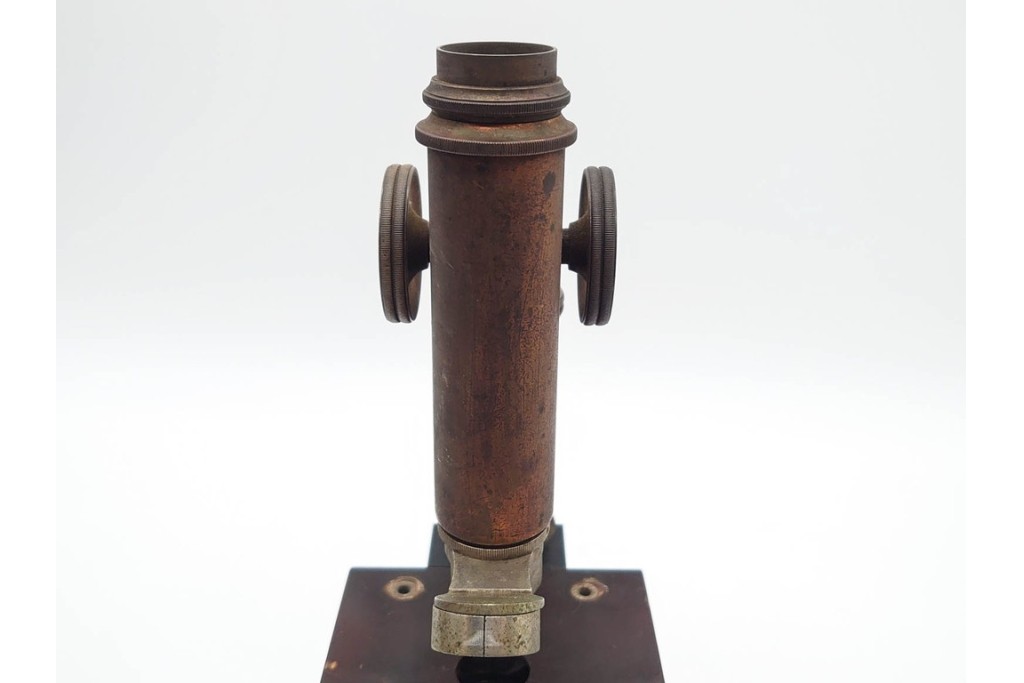 ドイツ　Ernst Leitz Wetzlar(エルンスト・ライツ)　No.112638　レンズ付き顕微鏡　外箱付き　(R-091446)
