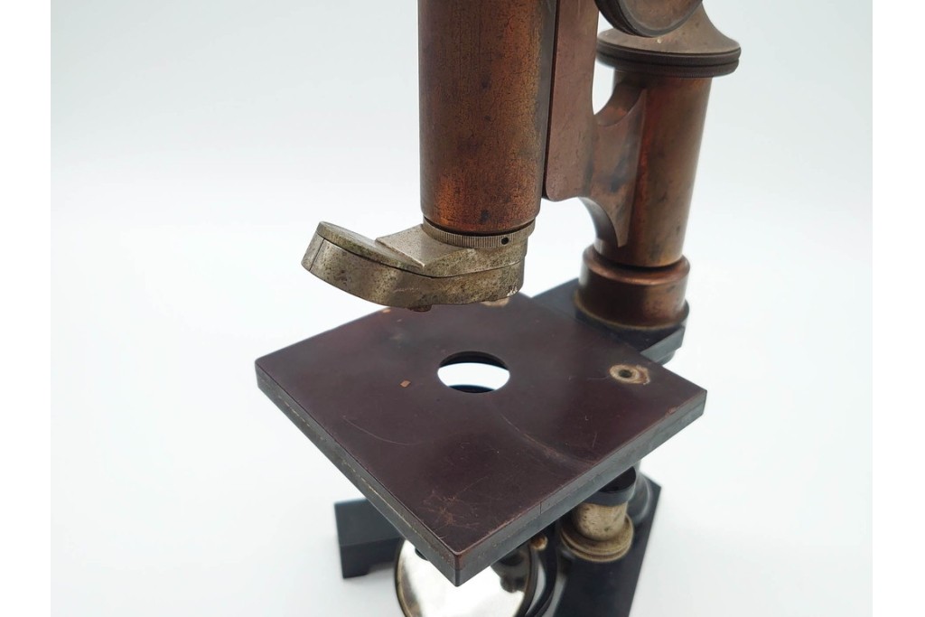 ドイツ　Ernst Leitz Wetzlar(エルンスト・ライツ)　No.112638　レンズ付き顕微鏡　外箱付き　(R-091446)