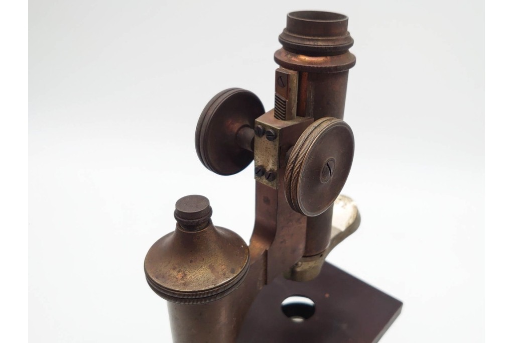 ドイツ　Ernst Leitz Wetzlar(エルンスト・ライツ)　No.112638　レンズ付き顕微鏡　外箱付き　(R-091446)