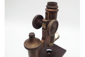 ドイツ　Ernst Leitz Wetzlar(エルンスト・ライツ)　No.112638　レンズ付き顕微鏡　外箱付き　(R-091446)