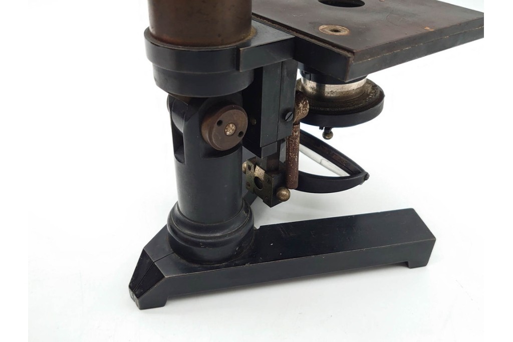 ドイツ　Ernst Leitz Wetzlar(エルンスト・ライツ)　No.112638　レンズ付き顕微鏡　外箱付き　(R-091446)