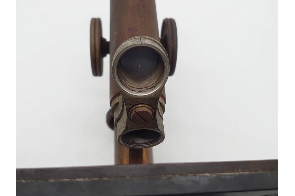 ドイツ　Ernst Leitz Wetzlar(エルンスト・ライツ)　No.112638　レンズ付き顕微鏡　外箱付き　(R-091446)