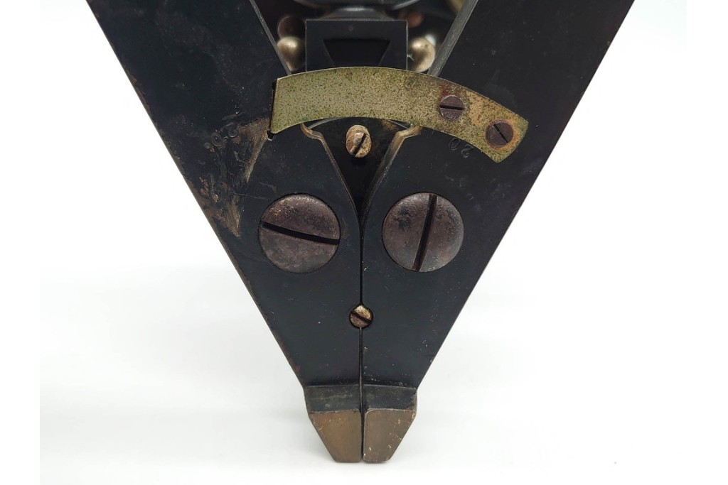 ドイツ　Ernst Leitz Wetzlar(エルンスト・ライツ)　No.112638　レンズ付き顕微鏡　外箱付き　(R-091446)