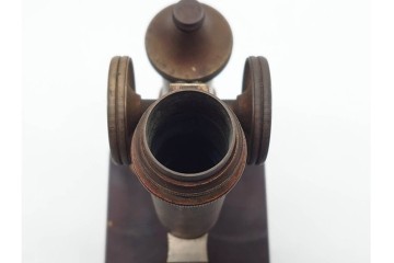 ドイツ　Ernst Leitz Wetzlar(エルンスト・ライツ)　No.112638　レンズ付き顕微鏡　外箱付き　(R-091446)
