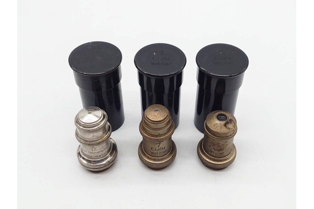 ドイツ　Ernst Leitz Wetzlar(エルンスト・ライツ)　No.112638　レンズ付き顕微鏡　外箱付き　(R-091446)