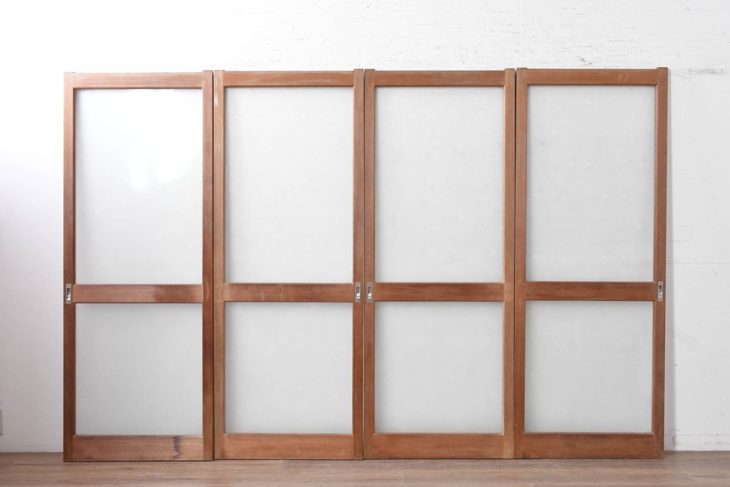 ヴィンテージ建具　昭和後期　希少な昭和型板ガラス「みどり」を使ったシンプルなガラス戸4枚セット　(R-091451)