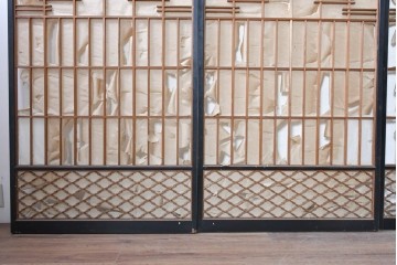 ヴィンテージ建具　昭和中期から昭和後期　幾何学的な組子が目を引く組子入り書院戸4枚セット　(R-091455)