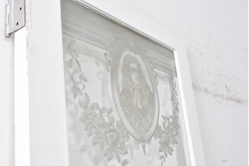 イギリスアンティーク建具　1890年から1910年頃　詩人ラ・フォンテーヌの肖像画を描いたエッチングガラス入りドア1枚　(R-091457)
