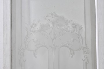 イギリスアンティーク建具　1890年から1910年頃　花を優美に描いたエッチングガラス入りドア1枚　(R-091458)