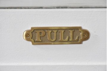 イギリスアンティーク建具　1890年から1910年頃　花を優美に描いたエッチングガラス入りドア1枚　(R-091458)