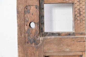 アンティーク建具　明治から大正期　素朴で味わい深いきつね格子蔵戸1枚　(R-091459)