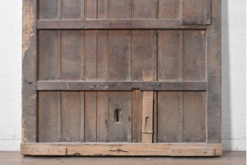 アンティーク建具　明治から大正期　素朴で味わい深いきつね格子蔵戸1枚　(R-091459)