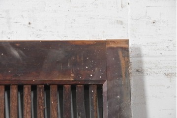 アンティーク建具　明治から大正期　縦格子と鉄金具が和の趣を添える格子蔵戸1枚　(R-091460)