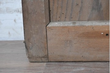 アンティーク建具　明治から大正期　素朴な木の表情を楽しめる蔵戸1枚　(R-091461)