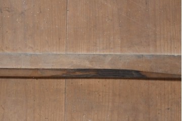 アンティーク建具　明治から大正期　素朴な木の表情を楽しめる蔵戸1枚　(R-091461)