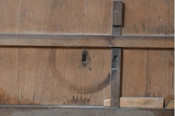 アンティーク建具　明治から大正期　素朴な木の表情を楽しめる蔵戸1枚　(R-091461)