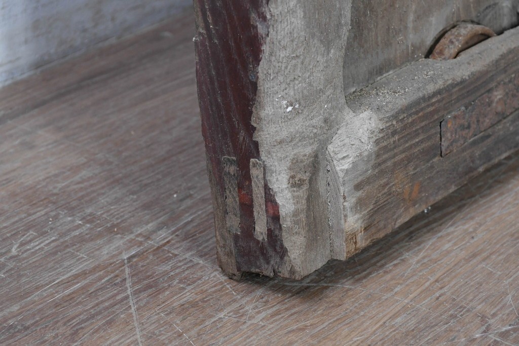 アンティーク建具　明治から大正期　栗材　赤みを帯びた色合いと縦格子が味わい深い格子蔵戸1枚　(R-091462)