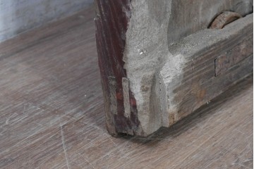 アンティーク建具　明治から大正期　栗材　赤みを帯びた色合いと縦格子が味わい深い格子蔵戸1枚　(R-091462)