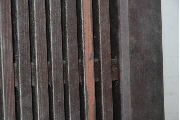 アンティーク建具　明治から大正期　上手物　栗材　細かな桟が整然と並ぶ格子蔵戸1枚　(R-091463)