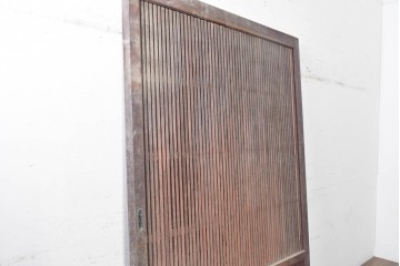 アンティーク建具　明治から大正期　上手物　栗材　細かな桟が整然と並ぶ格子蔵戸1枚　(R-091463)