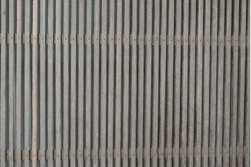 アンティーク建具　明治から大正期　上手物　栗材　細かな桟が整然と並ぶ格子蔵戸1枚　(R-091463)
