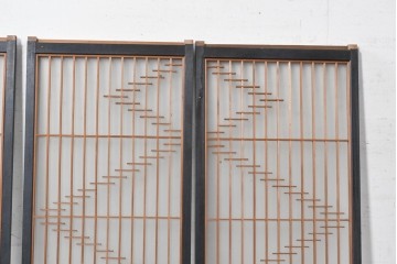 ヴィンテージ建具　昭和中期　腰板黒柿材　流れるような組子意匠が美しい片面ガラスの書院戸4枚セット　(R-091464)