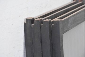 ヴィンテージ建具　昭和中期　腰板黒柿材　流れるような組子意匠が美しい片面ガラスの書院戸4枚セット　(R-091464)