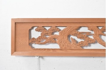 ヴィンテージ建具　昭和後期　豊かな木目と松竹梅の透かし彫りが華やかな欄間2枚セット　(R-091466)