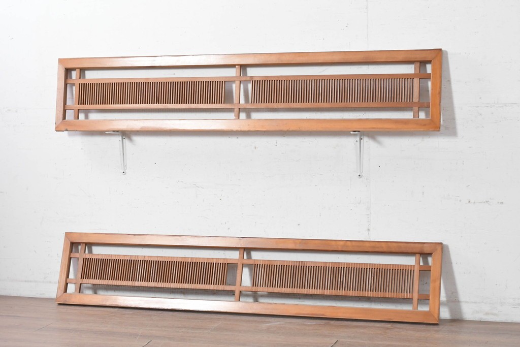 ヴィンテージ建具　昭和後期　細かな縦格子を配した格子欄間2枚セット　(R-091468)